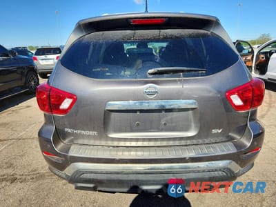 Zdjęcie 6 z 13 samochodu: 2017 NISSAN PATHFINDER SV VIN:5N1DR2MN8HC629858 - miniatura