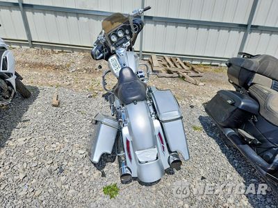 Czwarte zdjęcie samochodu z boku: 2010 HARLEY-DAVIDSON FLHX VIN:1HD1KB417AB601049 - miniatura