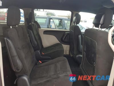 Zdjęcie 11 z 13 samochodu: 2015 DODGE GRAND CARAVAN SE VIN:2C4RDGBG0FR737180 - miniatura