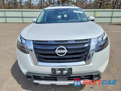 Piąte zdjęcie samochodu w środku: 2025 NISSAN PATHFINDER SL VIN:5N1DR3CD4SC223033 - miniatura