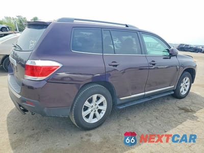 Trzecie zdjęcie samochodu z tyłu: 2011 TOYOTA HIGHLANDER SE VIN:5TDBK3EH7BS077791 - miniatura