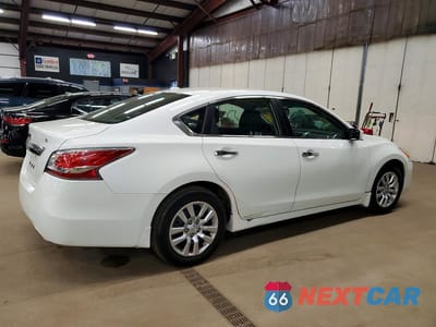 Trzecie zdjęcie samochodu z tyłu: 2015 NISSAN ALTIMA 2.5 S VIN:1N4AL3AP3FN396662 - miniatura