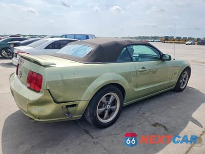 Trzecie zdjęcie samochodu z tyłu: 2005 FORD MUSTANG GT VIN:1ZVFT85H555211569 - miniatura