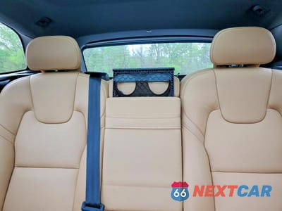 Zdjęcie 10 z 13 samochodu: 2019 VOLVO XC60 T6 VIN:YV4A22RKXK1391246 - miniatura