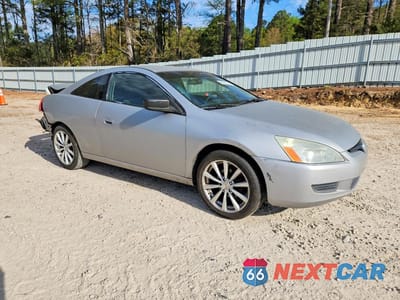 Czwarte zdjęcie samochodu z boku: 2005 HONDA ACCORD LX VIN:1HGCM72575A025130 - miniatura