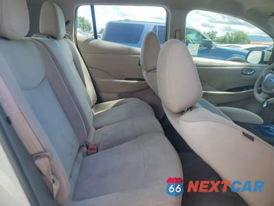 Zdjęcie 10 z 12 samochodu: 2012 NISSAN LEAF SV VIN:JN1AZ0CPXCT015565 - miniatura