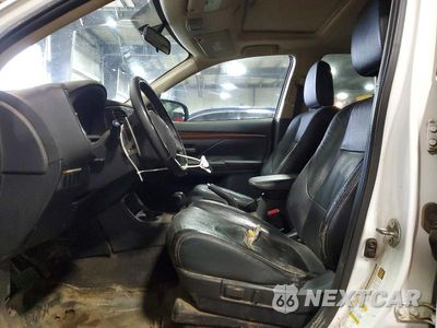 Zdjęcie 7 z 13 samochodu: 2014 MITSUBISHI OUTLANDER GT VIN:JA4JZ4AX2EZ014346 - miniatura