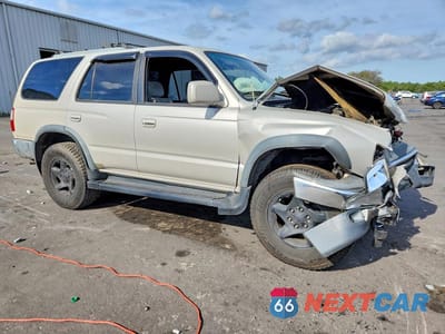 Czwarte zdjęcie samochodu z boku: 2000 TOYOTA 4RUNNER VIN:JT3GN86R2Y0146646 - miniatura