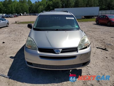 Piąte zdjęcie samochodu w środku: 2004 TOYOTA SIENNA VIN:5TDZA23C24S139913 - miniatura