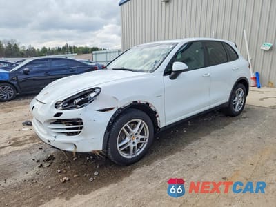 2013 PORSCHE CAYENNE WP1AF2A22DLA40064 - główne zdjęcie licytacji z USA - miniatura