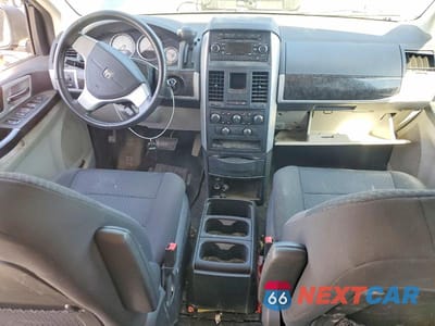 Zdjęcie 8 z 12 samochodu: 2010 DODGE GRAND CARAVAN SXT VIN:2D4RN5D15AR144209 - miniatura