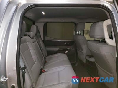 Zdjęcie 10 z 11 samochodu: 2023 TOYOTA TUNDRA LIMITED VIN:5TFJA5DB1PX075267 - miniatura