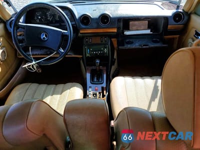Zdjęcie 8 z 12 samochodu: 1983 MERCEDES-BENZ 300 DT VIN:WDBAB33A0DB016776 - miniatura