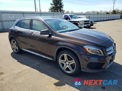 Czwarte zdjęcie samochodu z boku: 2015 MERCEDES-BENZ GLA 250 4MATIC VIN:WDCTG4GB5FJ112331 - miniatura