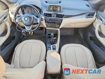 Zdjęcie 8 z 13 samochodu: 2017 BMW X1 SDRIVE28I VIN:WBXHU7C30H5H38374 - miniatura