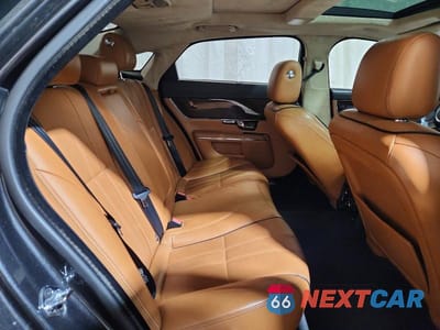 Zdjęcie 10 z 12 samochodu: 2012 JAGUAR XJL VIN:SAJWA2GB7CLV30139 - miniatura