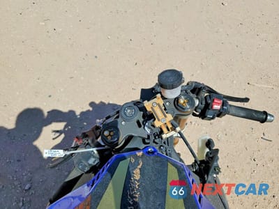 Zdjęcie 7 z 9 samochodu: 2017 YAMAHA YZFR1 VIN:JYARN39E2HA003444 - miniatura