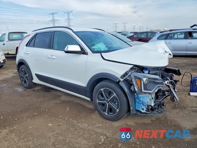 Czwarte zdjęcie samochodu z boku: 2025 KIA NIRO EX VIN:KNDCR3LE4S5262833 - miniatura