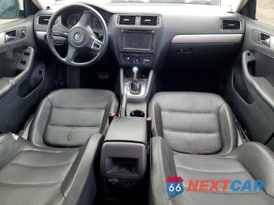 Zdjęcie 8 z 13 samochodu: 2013 VOLKSWAGEN JETTA SE VIN:3VWDP7AJXDM375357 - miniatura