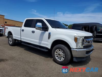 Czwarte zdjęcie samochodu z boku: 2019 FORD F250 SUPER DUTY VIN:1FT7W2B62KEC31191 - miniatura
