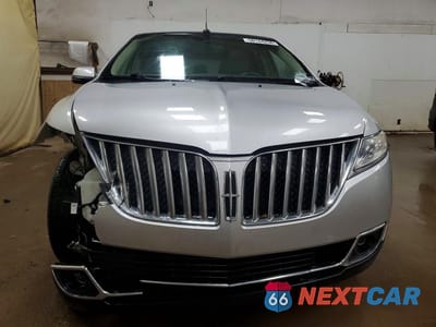 Piąte zdjęcie samochodu w środku: 2013 LINCOLN MKX VIN:2LMDJ8JK6DBL17380 - miniatura