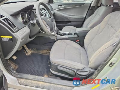 Zdjęcie 7 z 12 samochodu: 2012 HYUNDAI SONATA GLS VIN:5NPEB4AC2CH344288 - miniatura