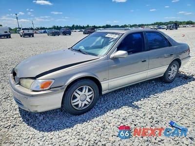 2001 TOYOTA CAMRY LE JT2BG28KX10539404 - główne zdjęcie licytacji z USA - miniatura
