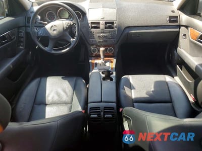 Zdjęcie 8 z 12 samochodu: 2011 MERCEDES-BENZ C 300 4MATIC VIN:WDDGF8BB5BF538581 - miniatura
