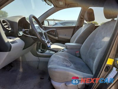 Zdjęcie 7 z 13 samochodu: 2011 TOYOTA RAV4 BASE VIN:2T3KF4DV0BW097817 - miniatura