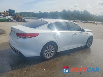 Trzecie zdjęcie samochodu z tyłu: 2016 KIA OPTIMA EX VIN:5XXGU4L39GG078267 - miniatura