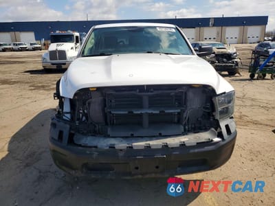 Piąte zdjęcie samochodu w środku: 2019 RAM 1500 CLASSIC TRADESMAN VIN:1C6RR7KT1KS626071 - miniatura