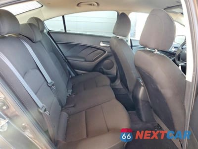 Zdjęcie 10 z 12 samochodu: 2018 KIA FORTE LX VIN:3KPFK4A78JE165486 - miniatura