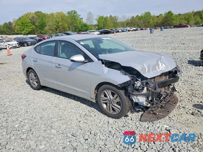 Czwarte zdjęcie samochodu z boku: 2019 HYUNDAI ELANTRA SEL VIN:5NPD84LF4KH415491 - miniatura