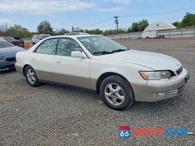 Czwarte zdjęcie samochodu z boku: 1997 LEXUS ES 300 VIN:JT8BF22G9V5010497 - miniatura