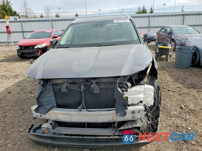 Piąte zdjęcie samochodu w środku: 2021 TOYOTA HIGHLANDER XLE VIN:5TDGZRBH6MS069161 - miniatura