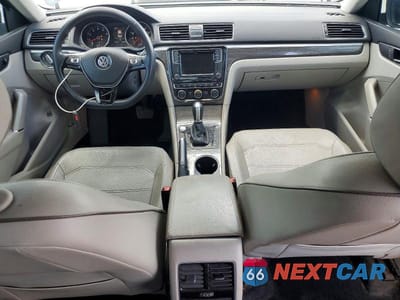 Zdjęcie 8 z 12 samochodu: 2018 VOLKSWAGEN PASSAT SE VIN:1VWBA7A32JC018021 - miniatura