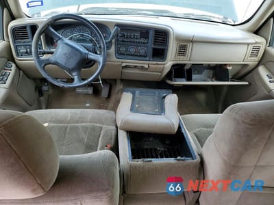 Zdjęcie 8 z 12 samochodu: 2001 CHEVROLET SILVERADO C1500 HEAVY DUTY VIN:1GCGC13U41F178549 - miniatura