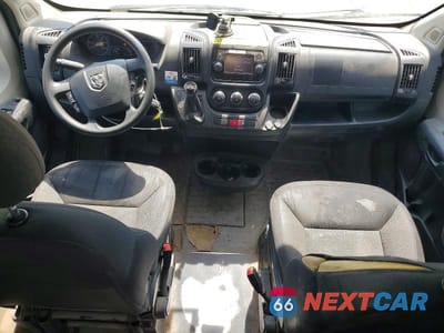 Zdjęcie 8 z 13 samochodu: 2020 RAM PROMASTER 3500 DELIVERY VAN VIN:3C6URVJG8LE136248 - miniatura