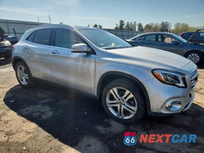 Czwarte zdjęcie samochodu z boku: 2018 MERCEDES-BENZ GLA 250 4MATIC VIN:WDCTG4GB1JJ484399 - miniatura