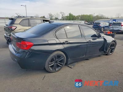 Trzecie zdjęcie samochodu z tyłu: 2017 BMW 330 XI VIN:WBA8D9G31HNU65023 - miniatura