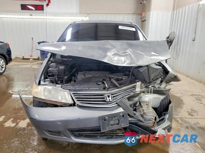 Piąte zdjęcie samochodu w środku: 2001 HONDA ODYSSEY EX VIN:2HKRL18671H556419 - miniatura