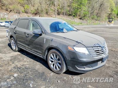 Czwarte zdjęcie samochodu z boku: 2019 LINCOLN TOWNHOUSE MKT VIN:2LMHJ5AT0KBL01634 - miniatura