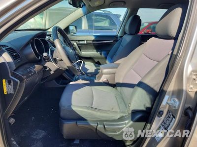 Zdjęcie 7 z 12 samochodu: 2013 KIA SORENTO LX VIN:5XYKT3A67DG420438 - miniatura