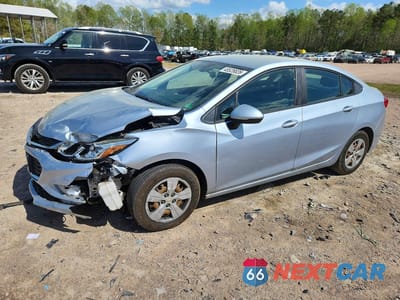 2018 CHEVROLET CRUZE LS 1G1BC5SM3J7197860 - główne zdjęcie licytacji z USA - miniatura