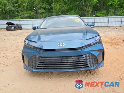 Piąte zdjęcie samochodu w środku: 2026 TOYOTA CAMRY LE VIN:4T1DAACK0TU216795 - miniatura
