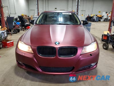 Piąte zdjęcie samochodu w środku: 2011 BMW 328 XI SULEV VIN:WBAPK5G50BNN30446 - miniatura
