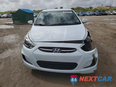 Piąte zdjęcie samochodu w środku: 2017 HYUNDAI ACCENT SE VIN:KMHCT4AE6HU218336 - miniatura