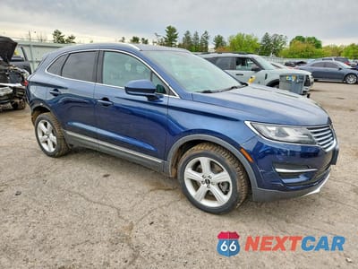 Czwarte zdjęcie samochodu z boku: 2016 LINCOLN MKC PREMIERE VIN:5LMCJ1D97GUJ02965 - miniatura
