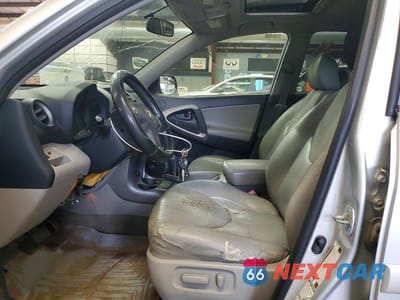 Zdjęcie 7 z 13 samochodu: 2007 TOYOTA RAV4 LIMITED VIN:JTMBD31V476048410 - miniatura