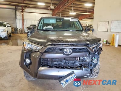 Piąte zdjęcie samochodu w środku: 2016 TOYOTA 4RUNNER SR5 VIN:JTEBU5JR2G5328536 - miniatura